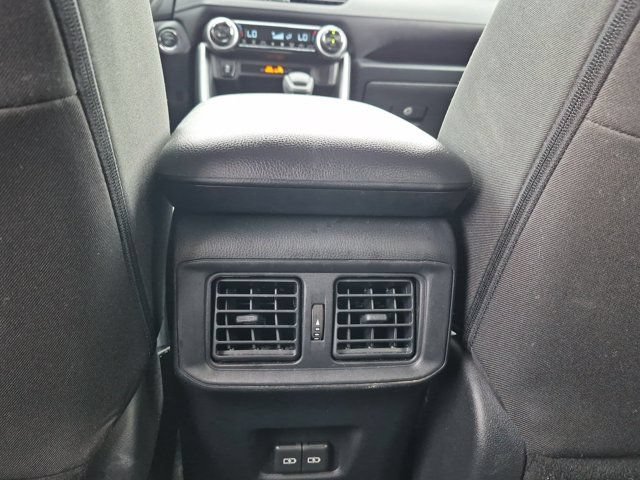 Used 2025 Toyota RAV4 XLE AWD/4WD image 16