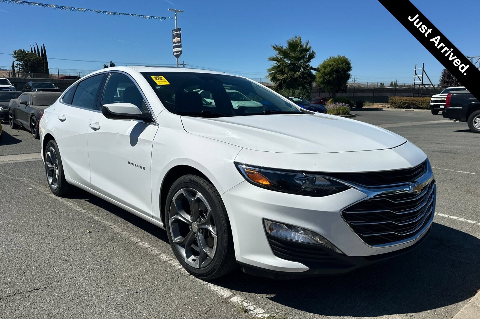 Used 2024 Chevrolet Malibu LT FWD image 1