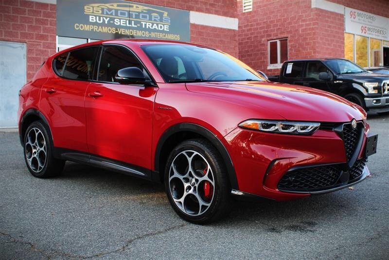 Used 2024 Alfa Romeo Tonale Veloce w/ Premium Interior Package image 7