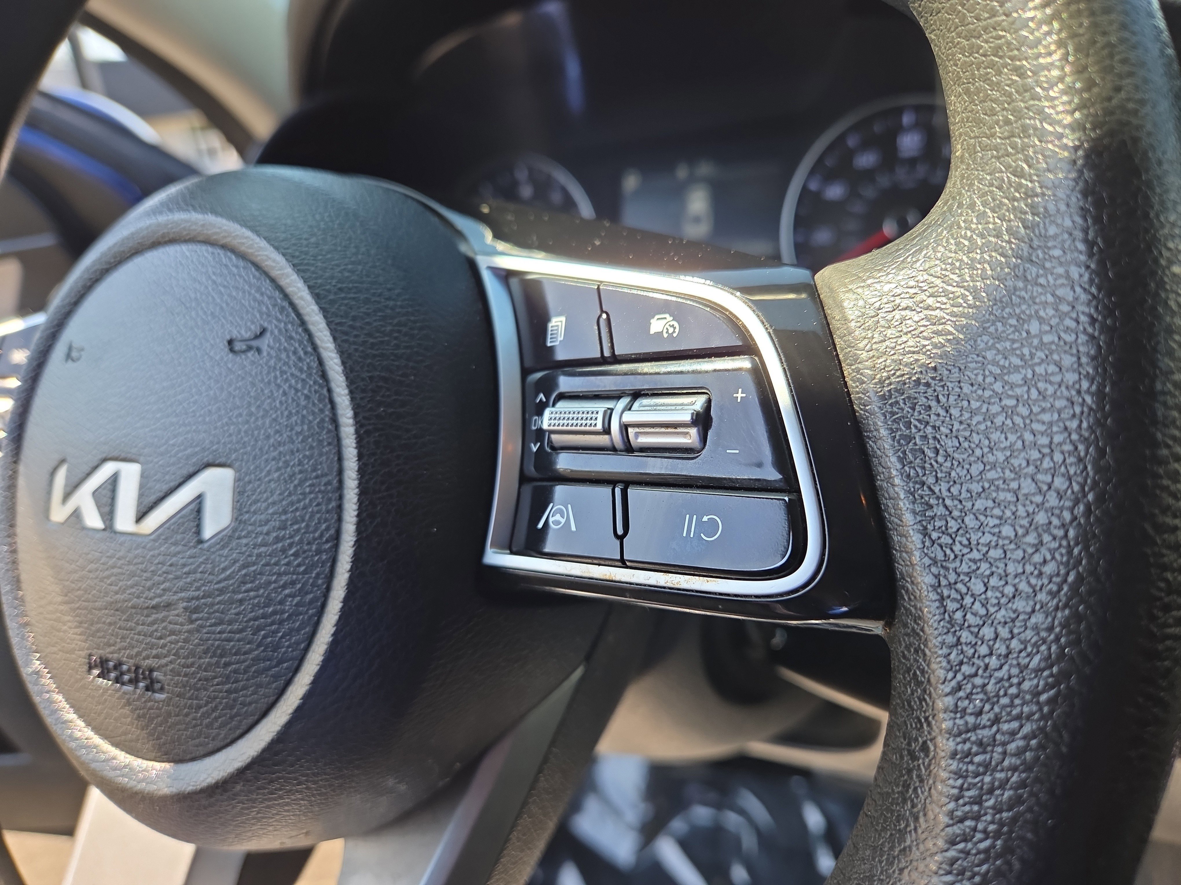 Used 2024 Kia Forte LXS image 16