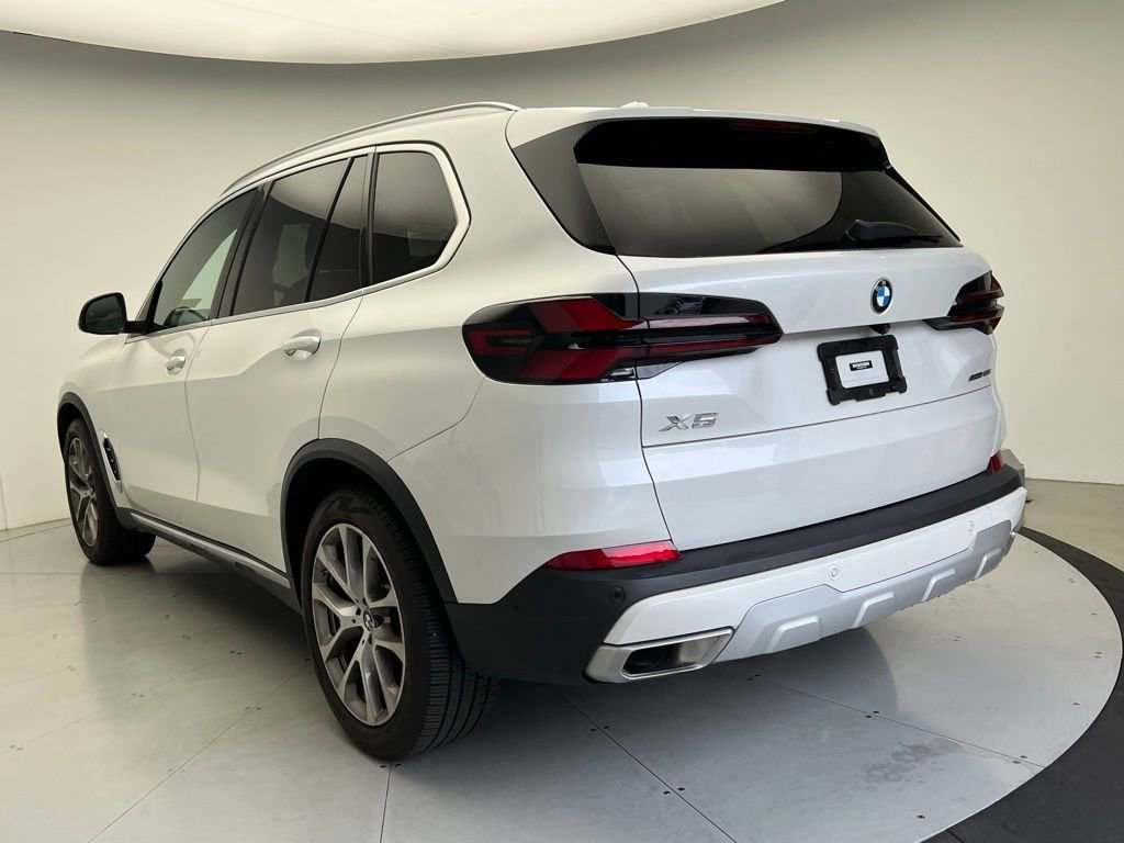 Used 2024 BMW X5 sDrive40i w/ Premium Package RWD image 4