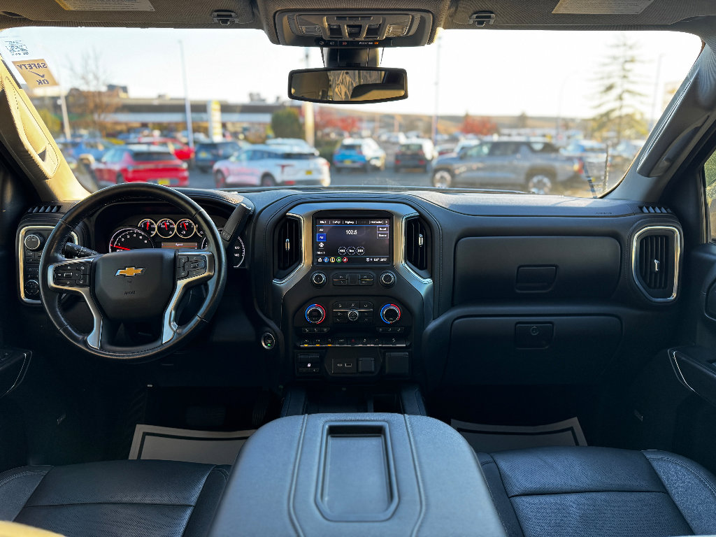 Certified 2022 Chevrolet Silverado 1500 LTZ w/ LTZ Premium Package image 5