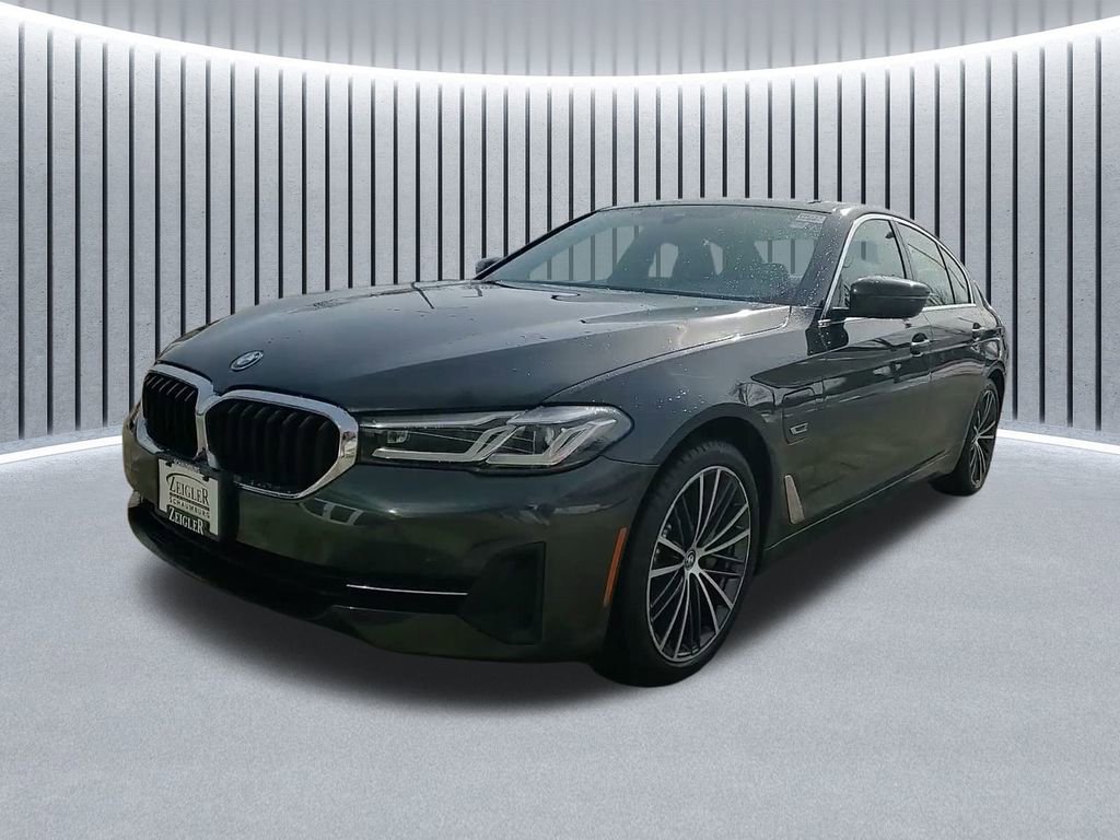 Used 2023 BMW 530e xDrive w/ Convenience Package image 20