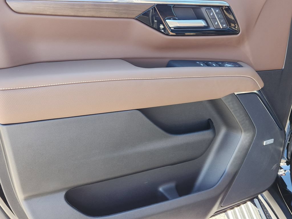 New 2026 Chevrolet Tahoe High Country AWD/4WD image 8