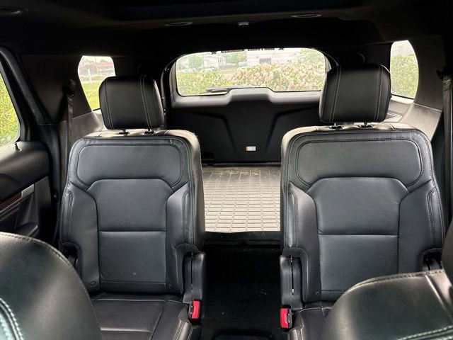 Used 2016 Ford Explorer Limited w/ Equipment Group 301A AWD/4WD image 6
