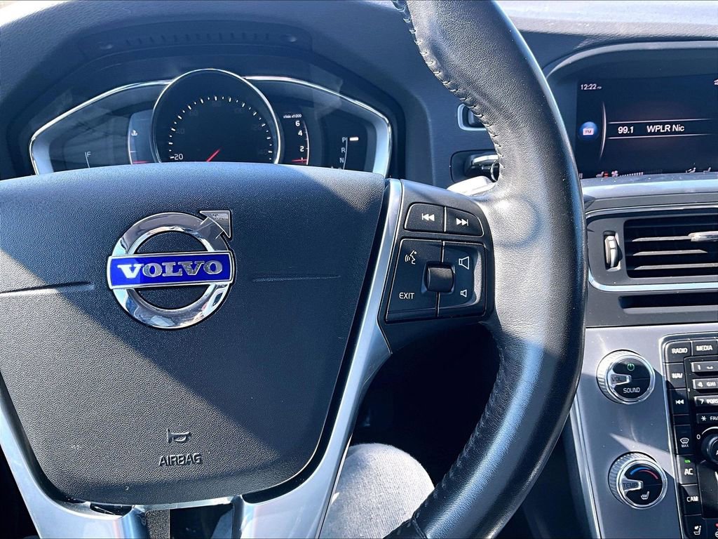 Used 2018 Volvo V60 T5 Cross Country w/ Convenience Package image 17