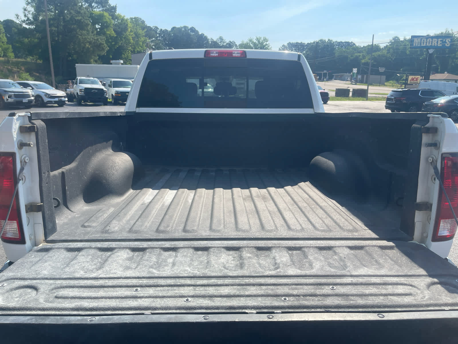 Used 2019 RAM 1500 Classic SLT w/ Protection Group AWD/4WD image 29