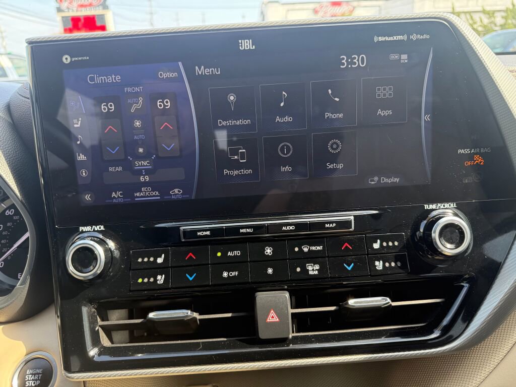 Used 2021 Toyota Highlander Platinum image 17