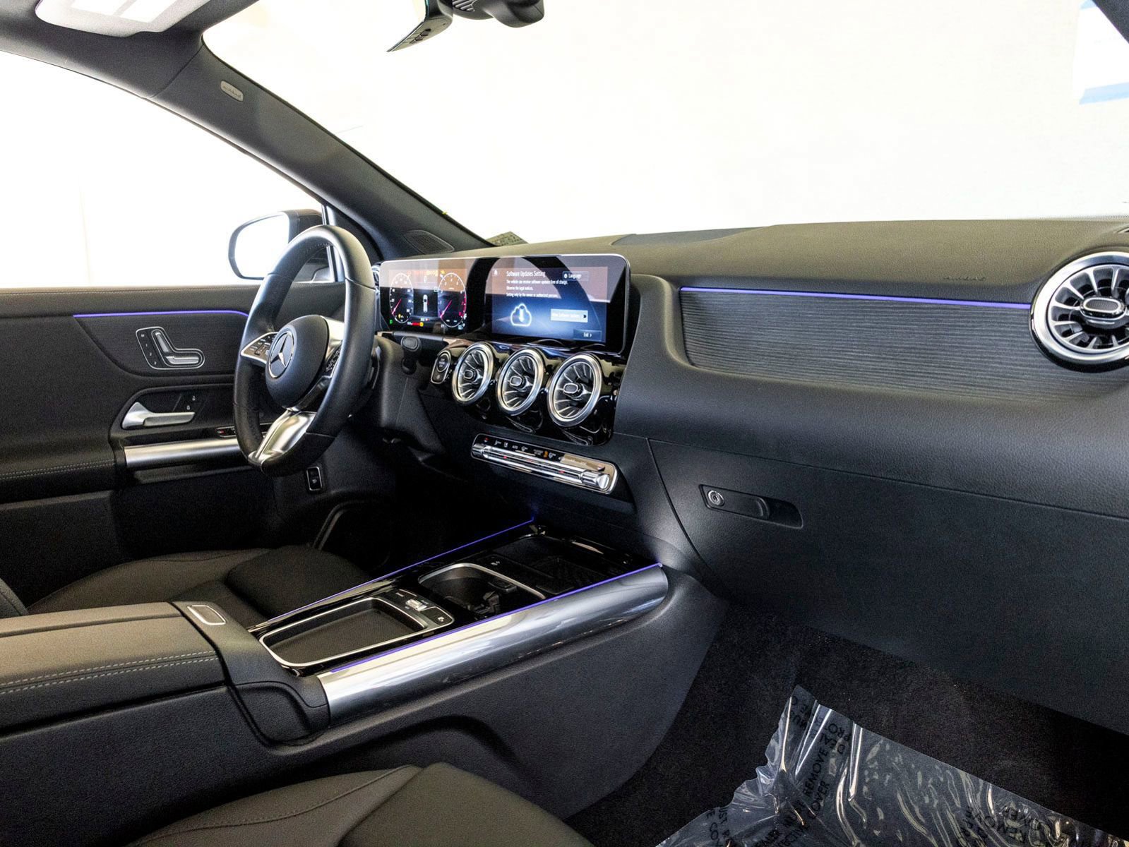 Used 2025 Mercedes-Benz GLA 250 image 30