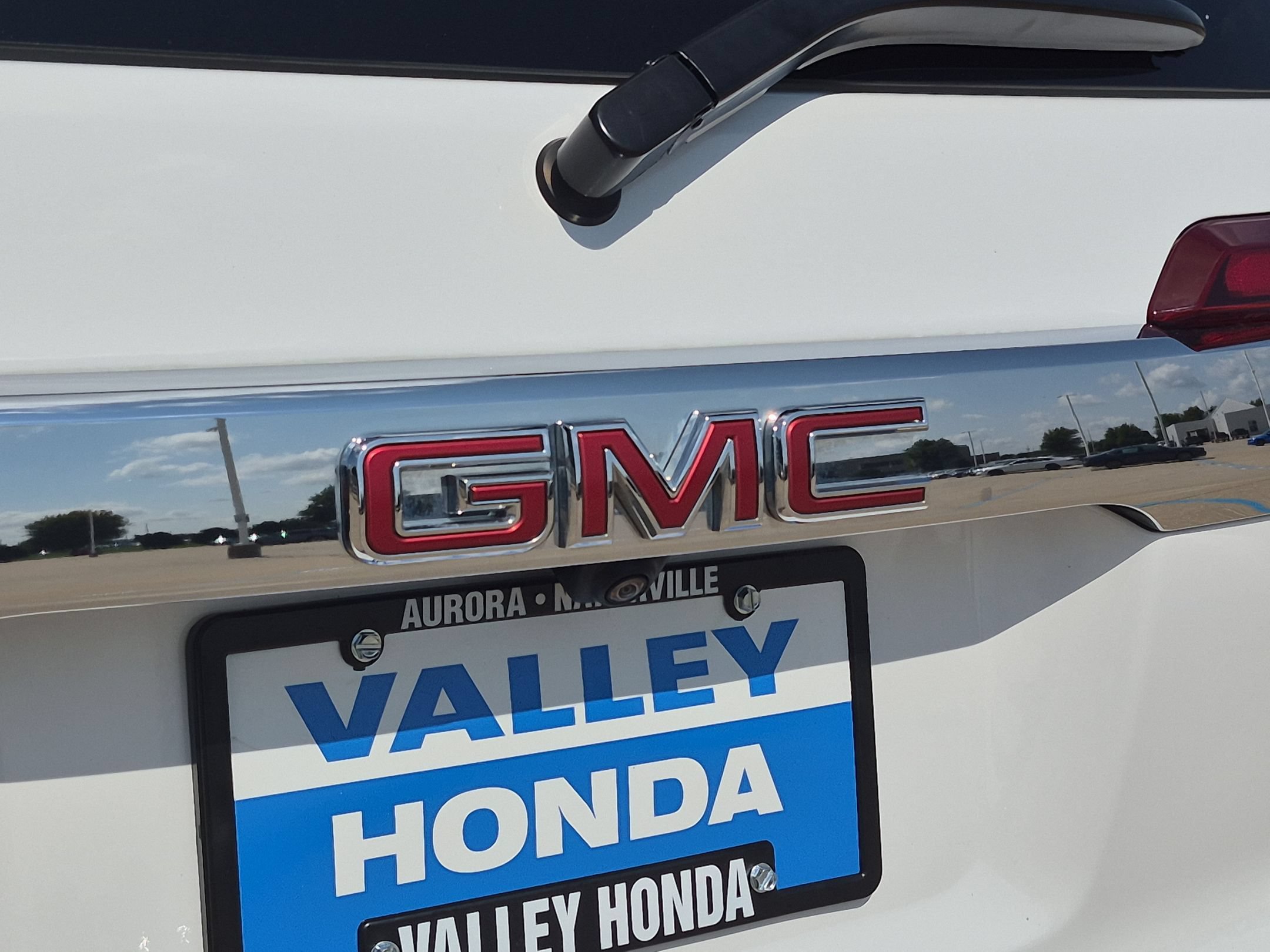 Used 2023 GMC Acadia SLT w/ Preferred Package AWD/4WD image 31