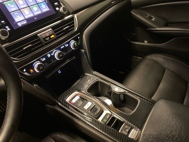 Used 2018 Honda Accord Sport image 13