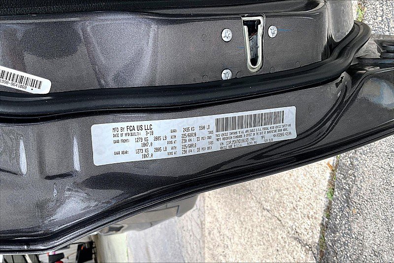 Used 2019 Jeep Cherokee Limited AWD/4WD image 27