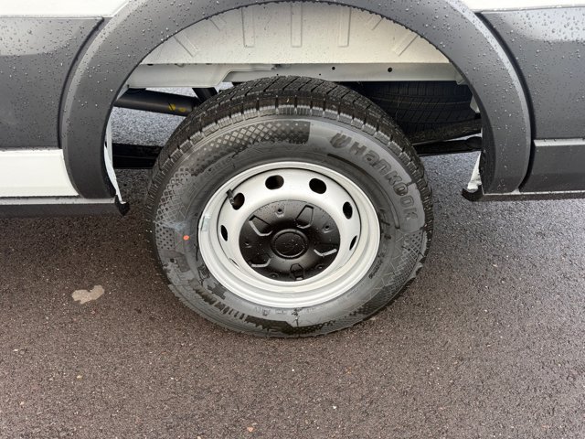 New 2027 Ford Transit 250 148 Medium Roof RWD image 18