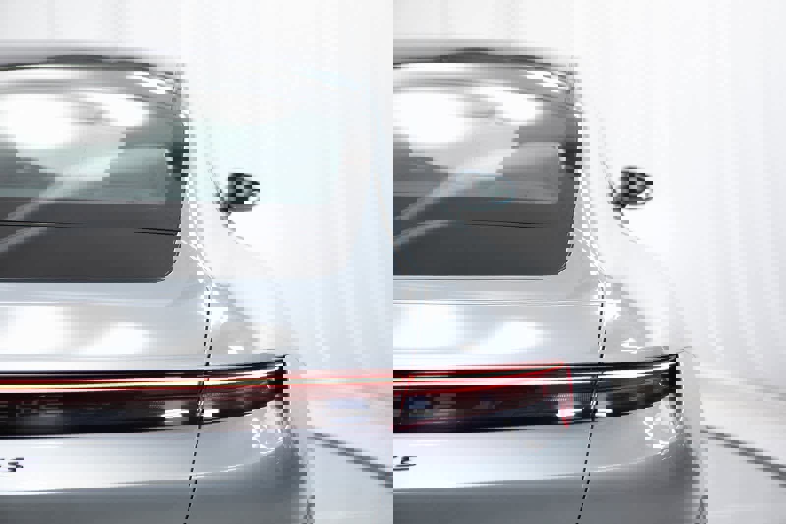 Certified 2025 Porsche Taycan 4S image 36