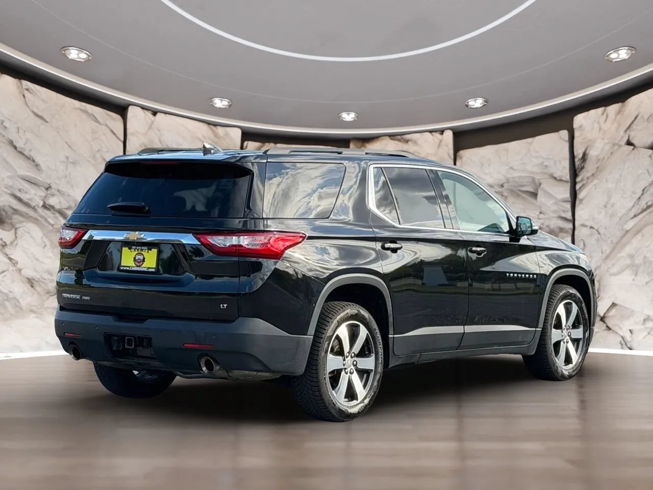 Used 2019 Chevrolet Traverse LT w/ LT Premium Package AWD/4WD image 5