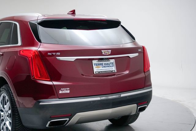 Used 2017 Cadillac XT5 Platinum w/ Driver Assist Package image 4