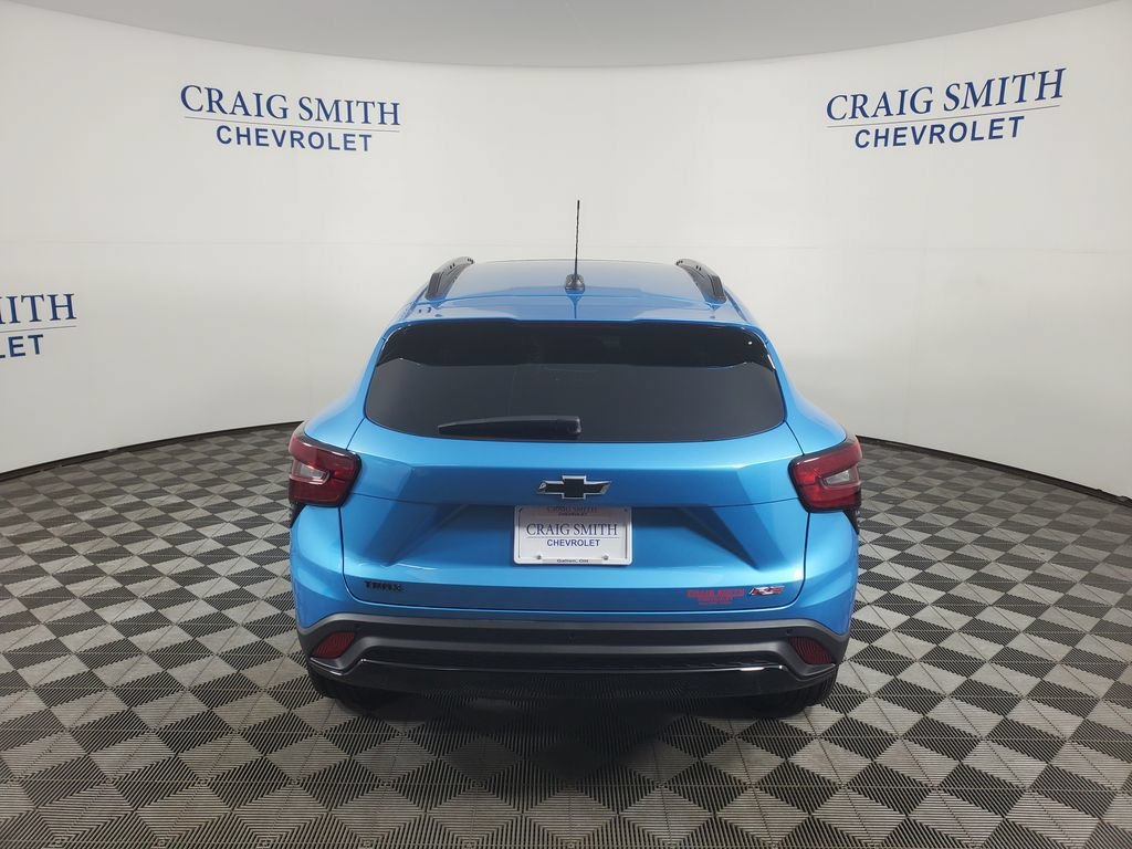 New 2026 Chevrolet Trax RS w/ Sunroof Package FWD image 3