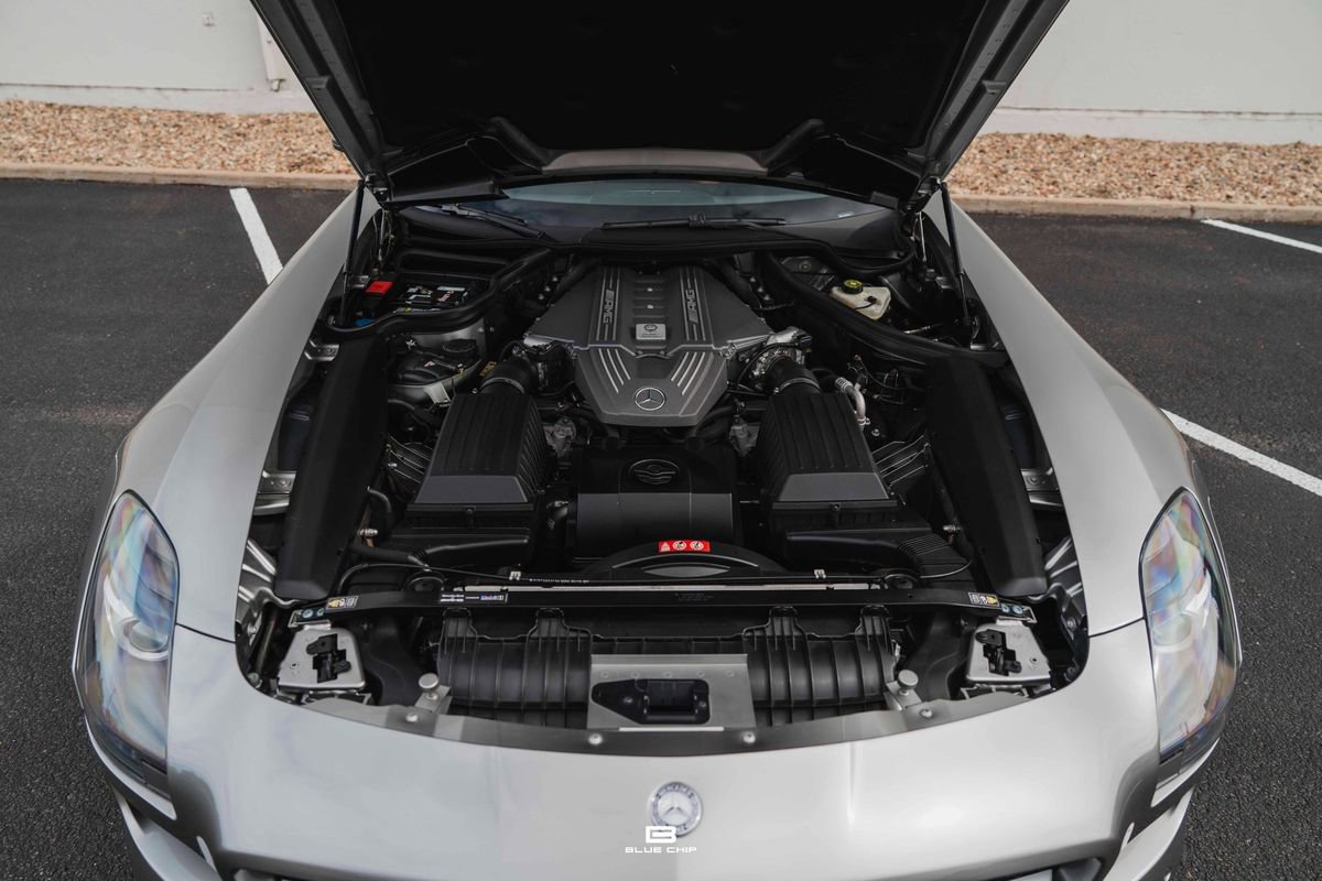 Used 2011 Mercedes-Benz SLS AMG Coupe image 32