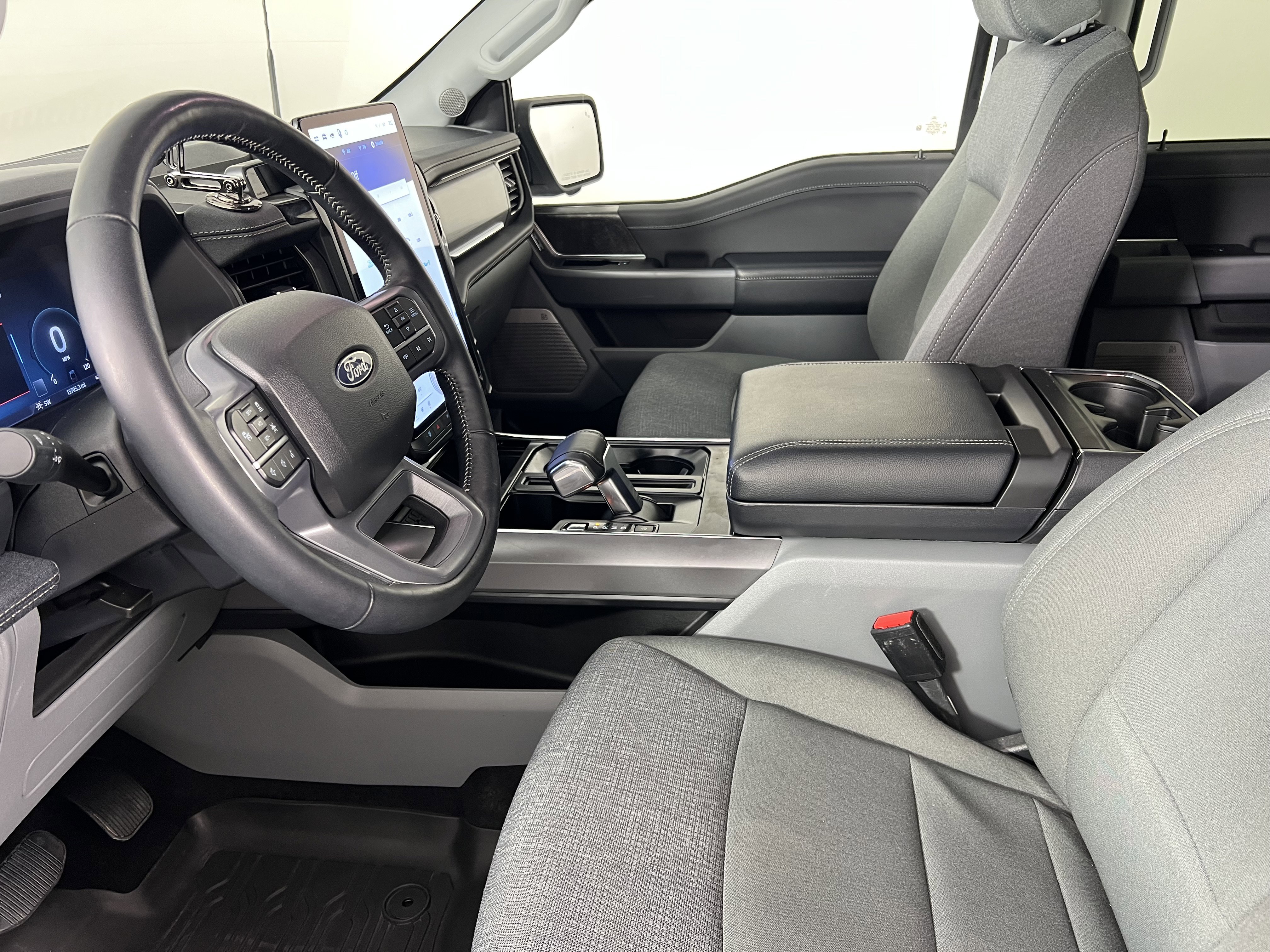 Used 2024 Ford F150 Lightning Flash image 4