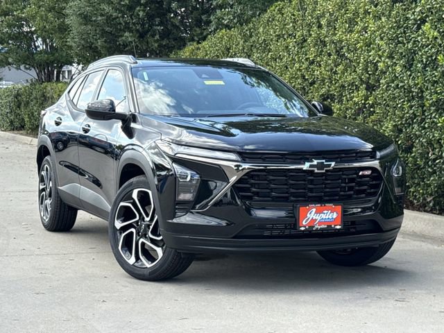 New 2026 Chevrolet Trax RS w/ Sunroof Package FWD video 2