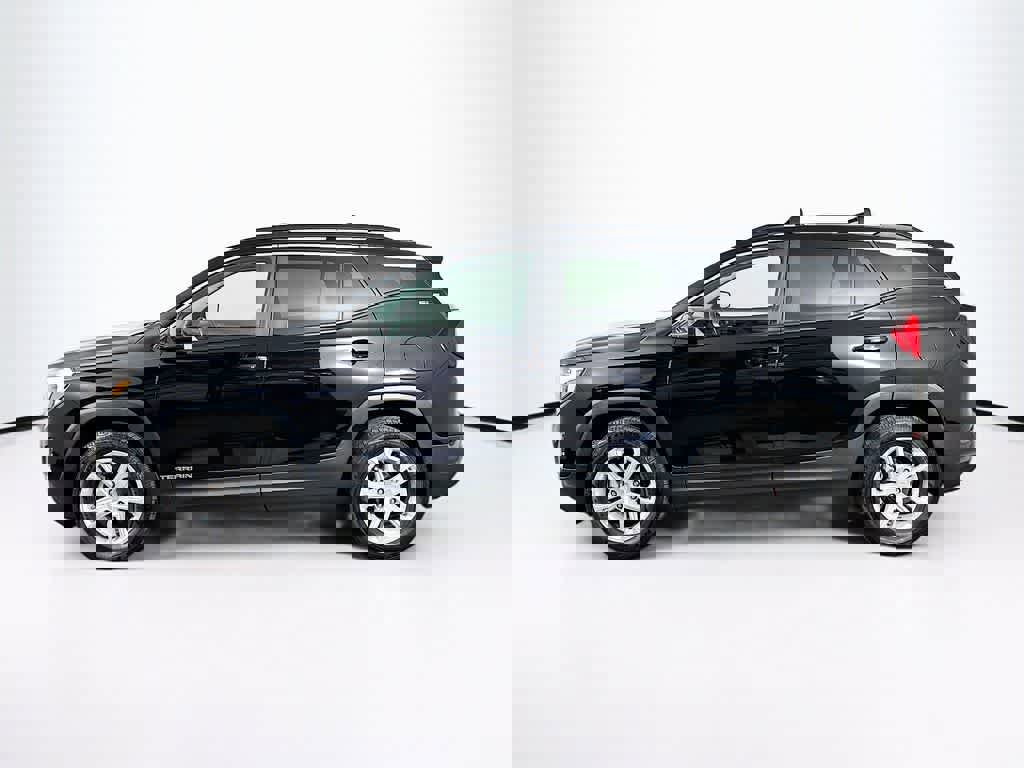 Used 2021 GMC Terrain SLE w/ Driver Convenience Package image 3