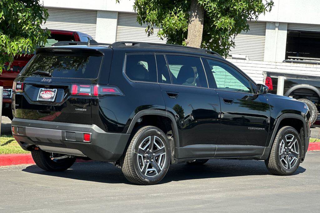 New 2026 Jeep Cherokee Laredo AWD/4WD image 4