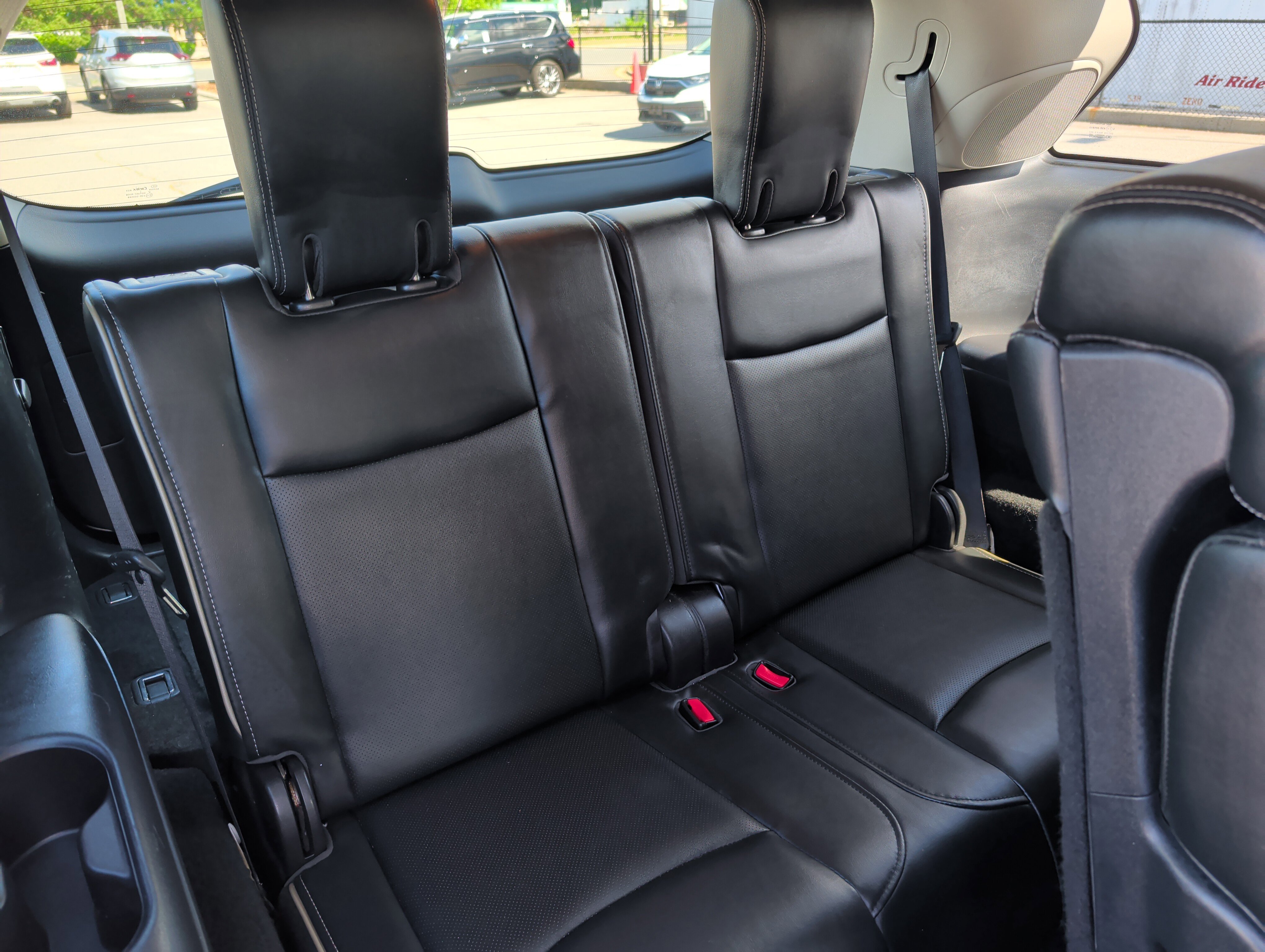 Used 2019 INFINITI QX60 Luxe w/ Sensory Package AWD/4WD image 14