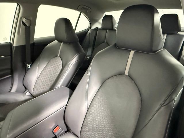 Used 2022 Toyota Camry XSE image 31