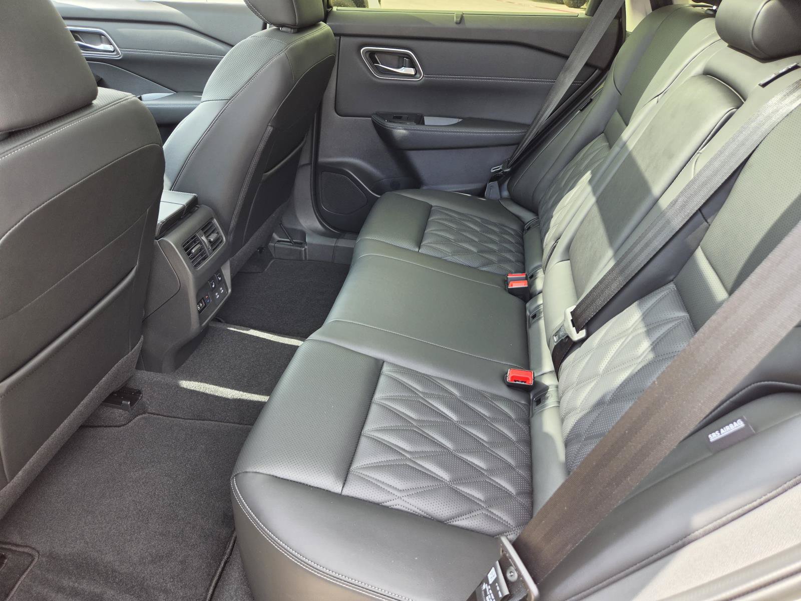 New 2026 Nissan Rogue Platinum AWD/4WD image 16
