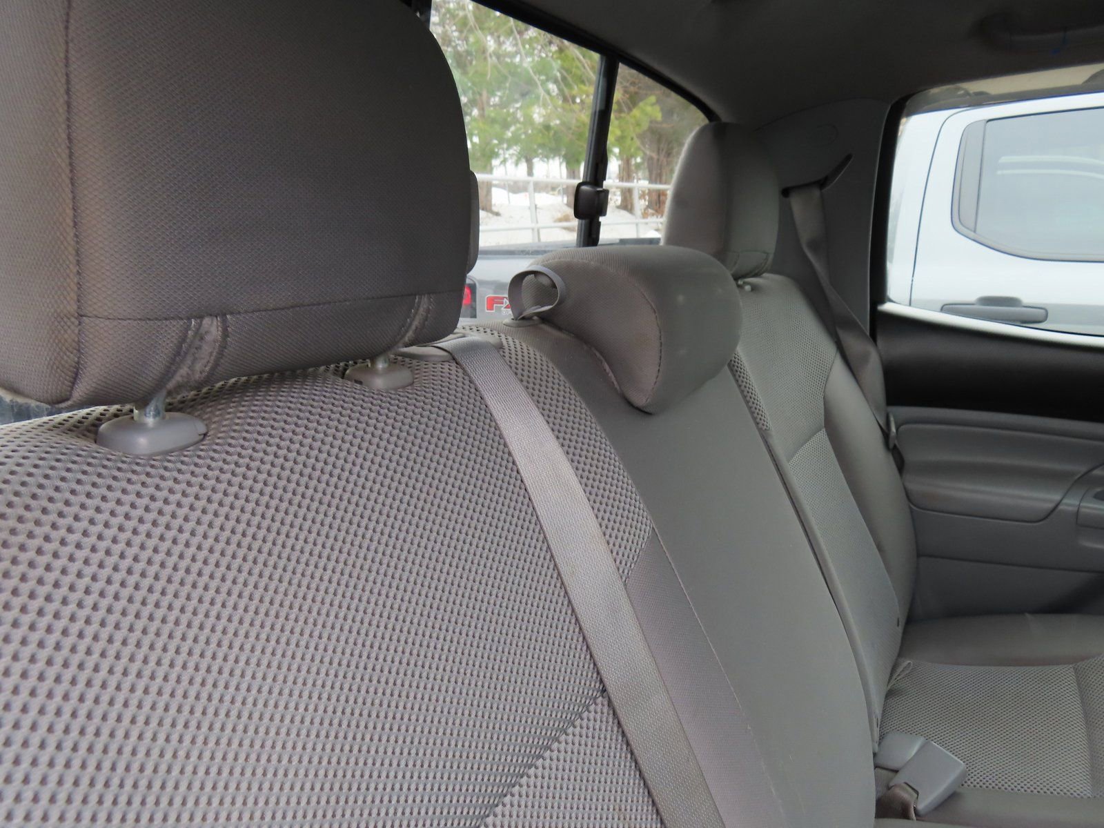 Used 2015 Toyota Tacoma 4x4 Double Cab w/ TRD Sport Package image 29