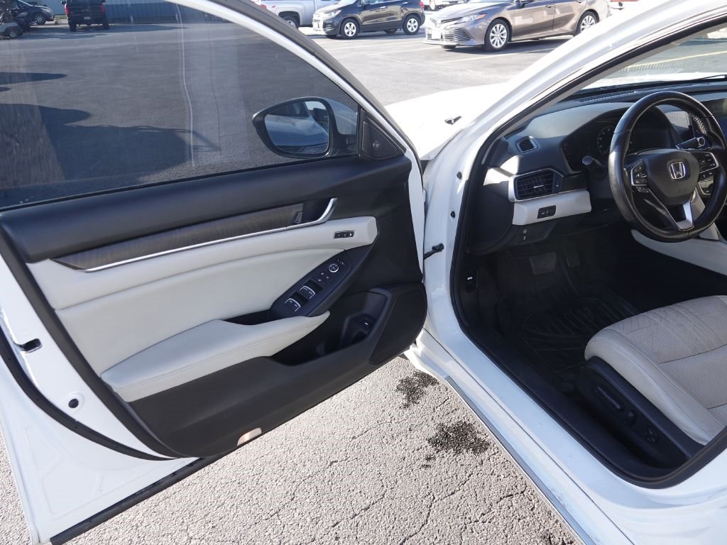 Used 2018 Honda Accord EX-L image 11