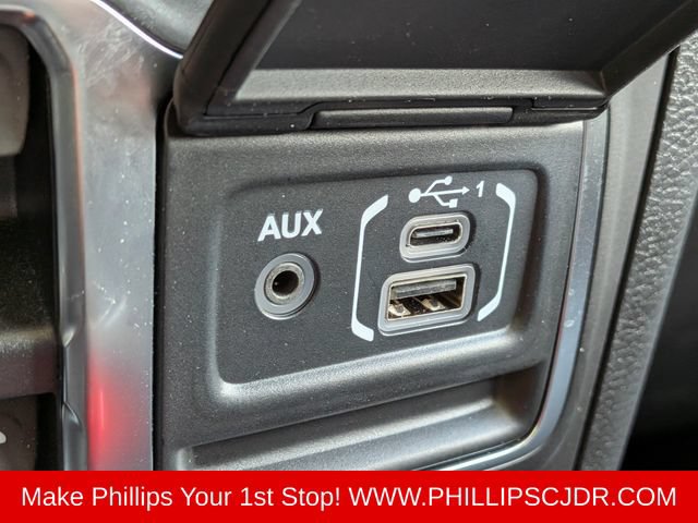 Used 2021 Jeep Wrangler Unlimited Sahara AWD/4WD image 21