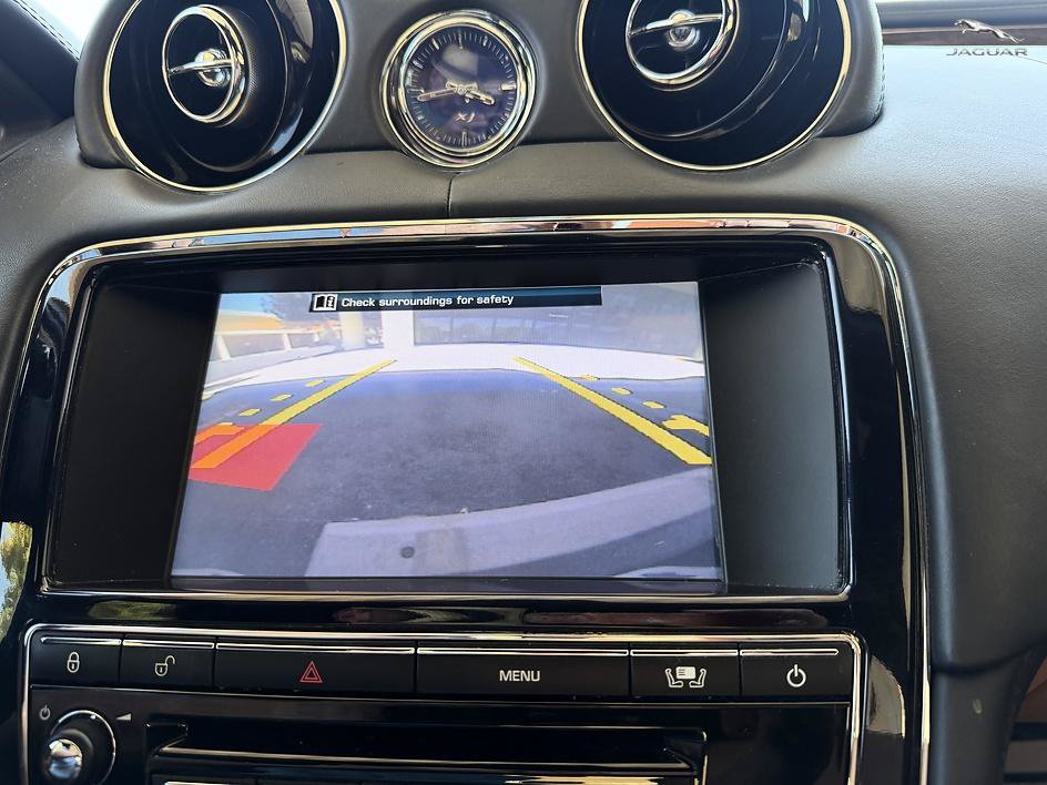 Used 2011 Jaguar XJ Supercharged RWD image 19