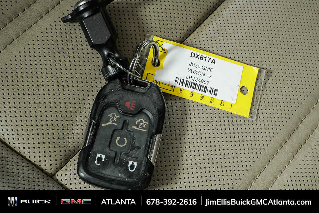 Used 2020 GMC Yukon XL Denali w/ Denali Premium Package RWD image 41