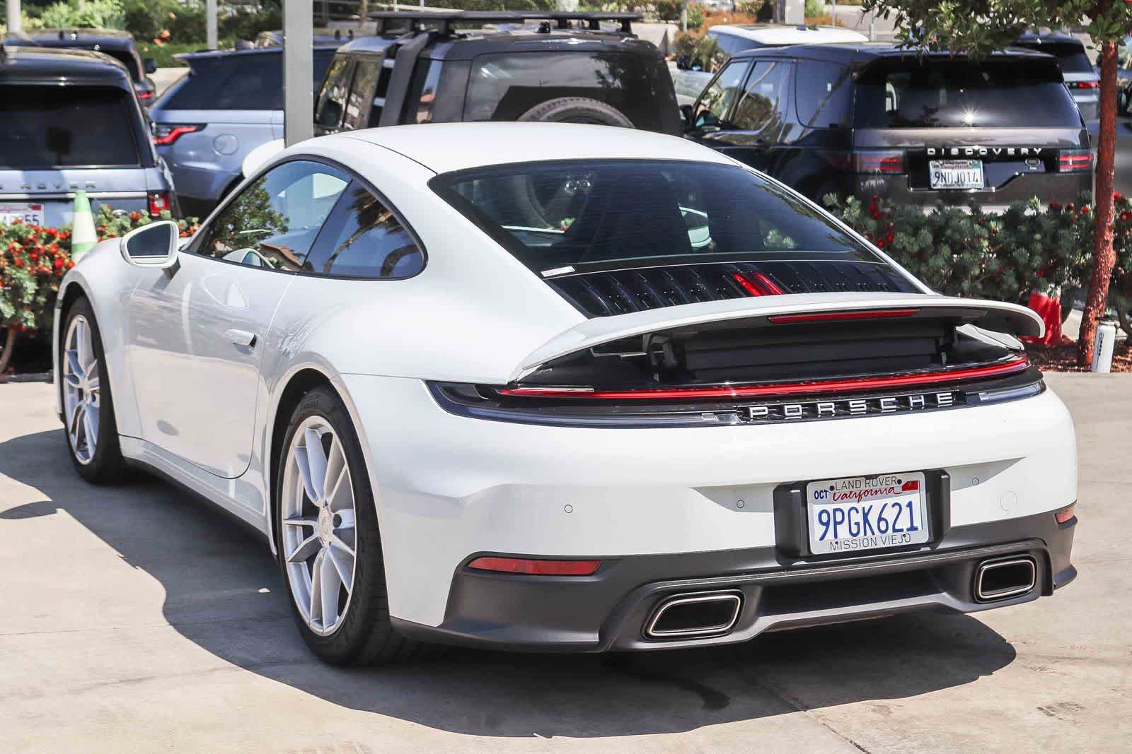 Used 2025 Porsche 911 Carrera RWD image 4