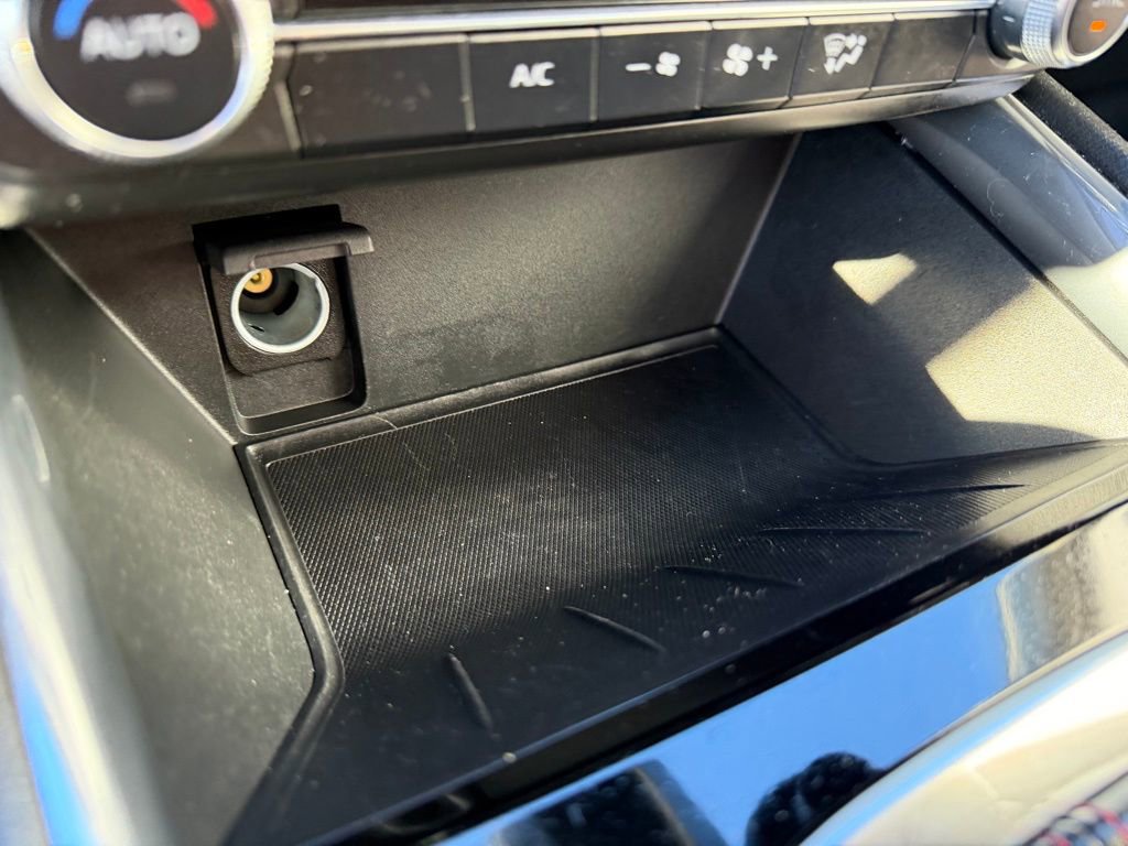 Used 2023 MAZDA CX-5 Carbon Edition image 25