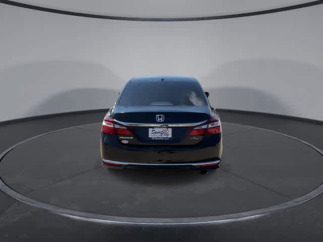 Used 2017 Honda Accord EX image 7