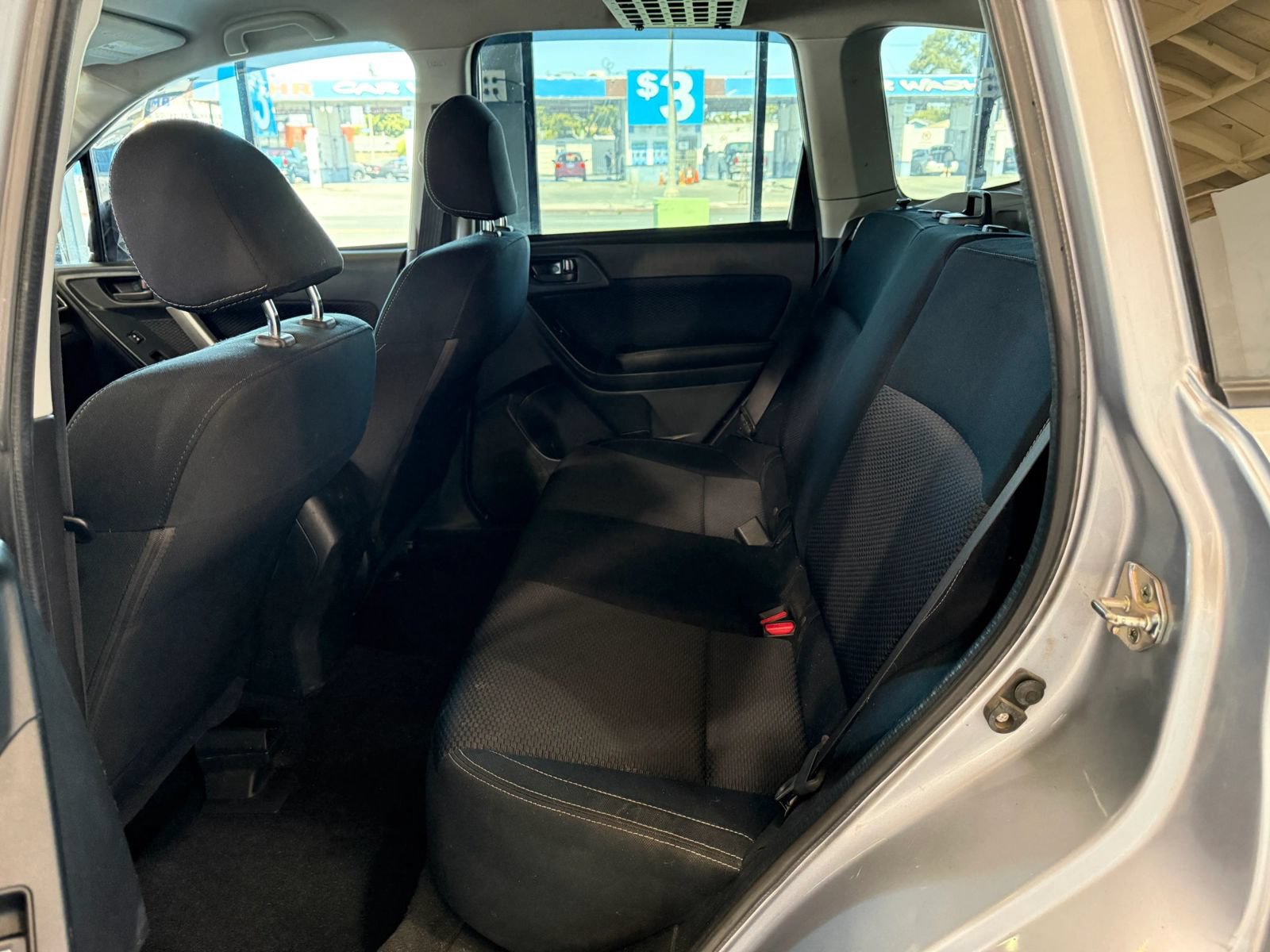 Used 2017 Subaru Forester 2.5i AWD/4WD image 11