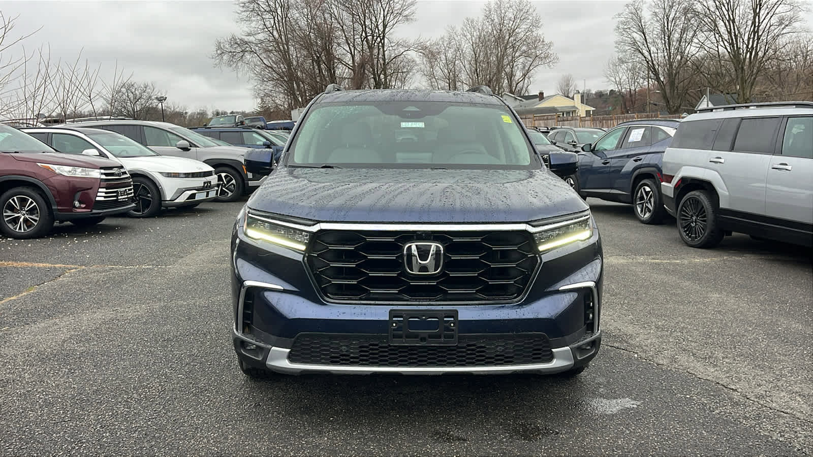 Used 2025 Honda Pilot Elite image 2