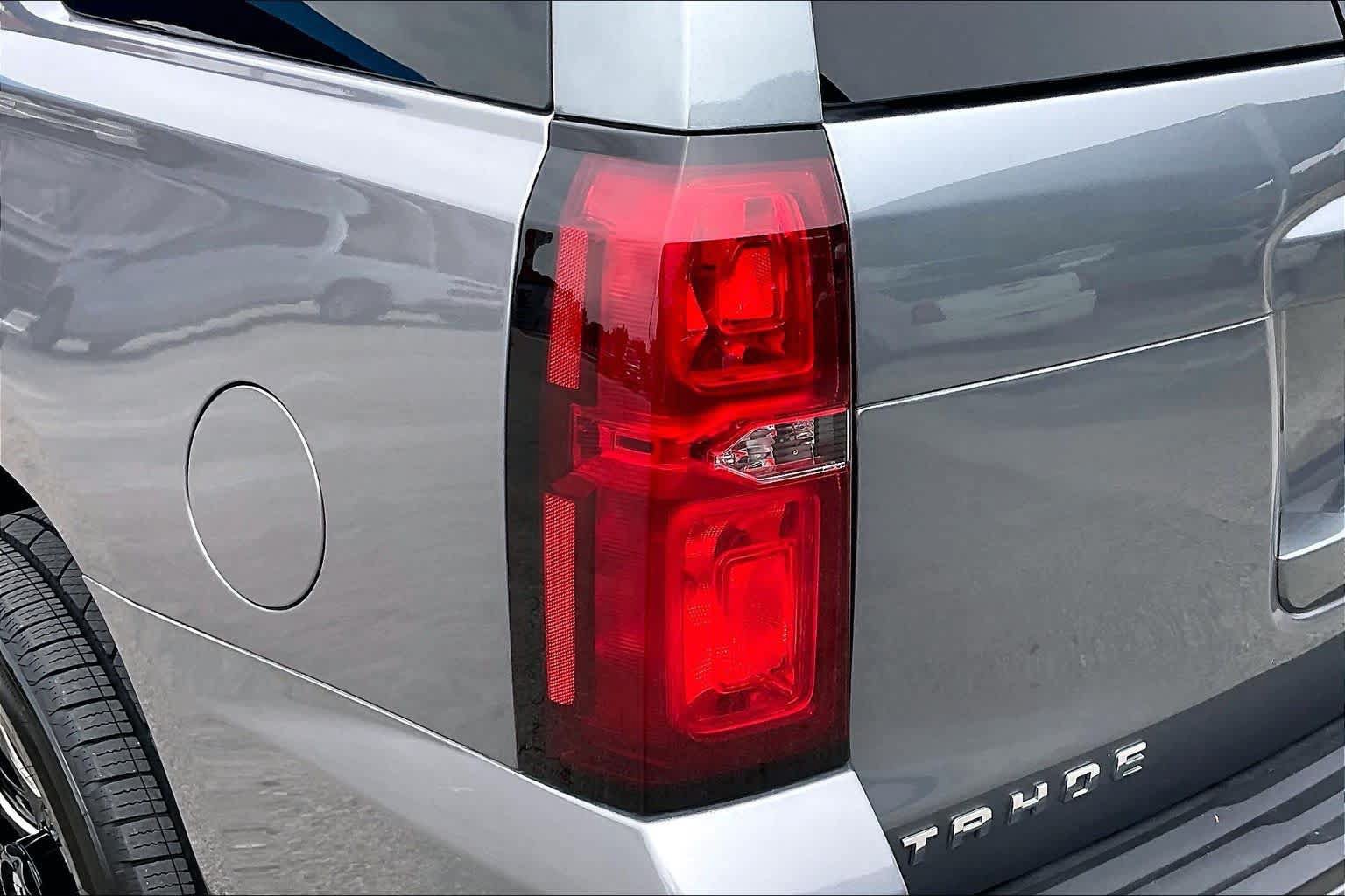 Used 2020 Chevrolet Tahoe LT w/ Luxury Package RWD image 28