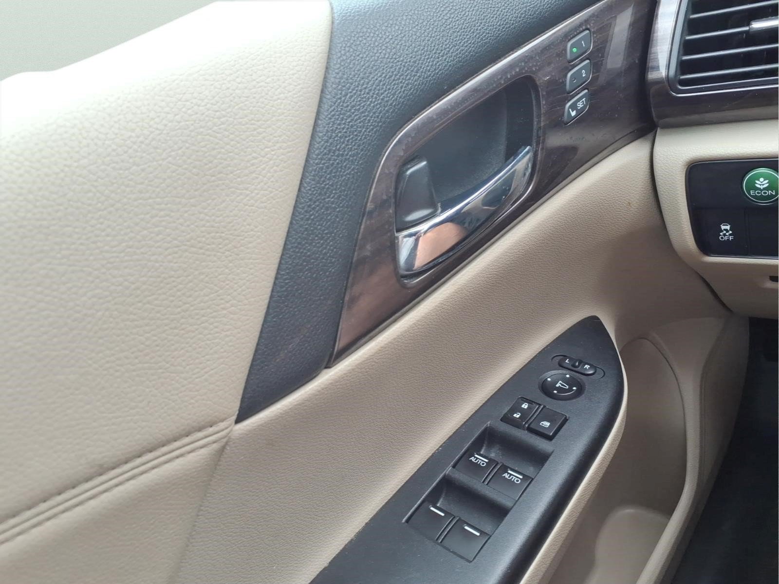 Used 2016 Honda Accord EX-L image 29
