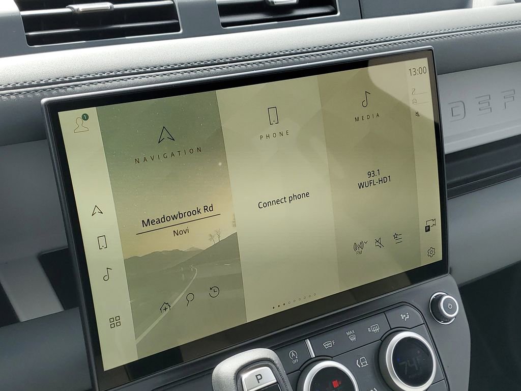 New 2026 Land Rover Defender 130 X-Dynamic SE image 19