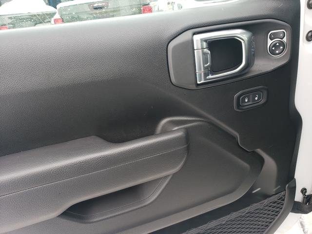 Used 2025 Jeep Wrangler Sport S image 11