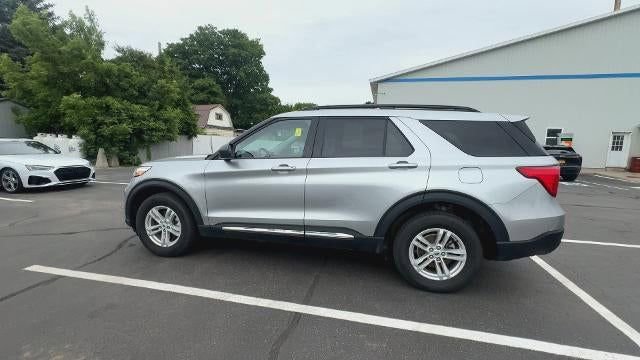 Used 2024 Ford Explorer XLT w/ Equipment Group 202A image 5