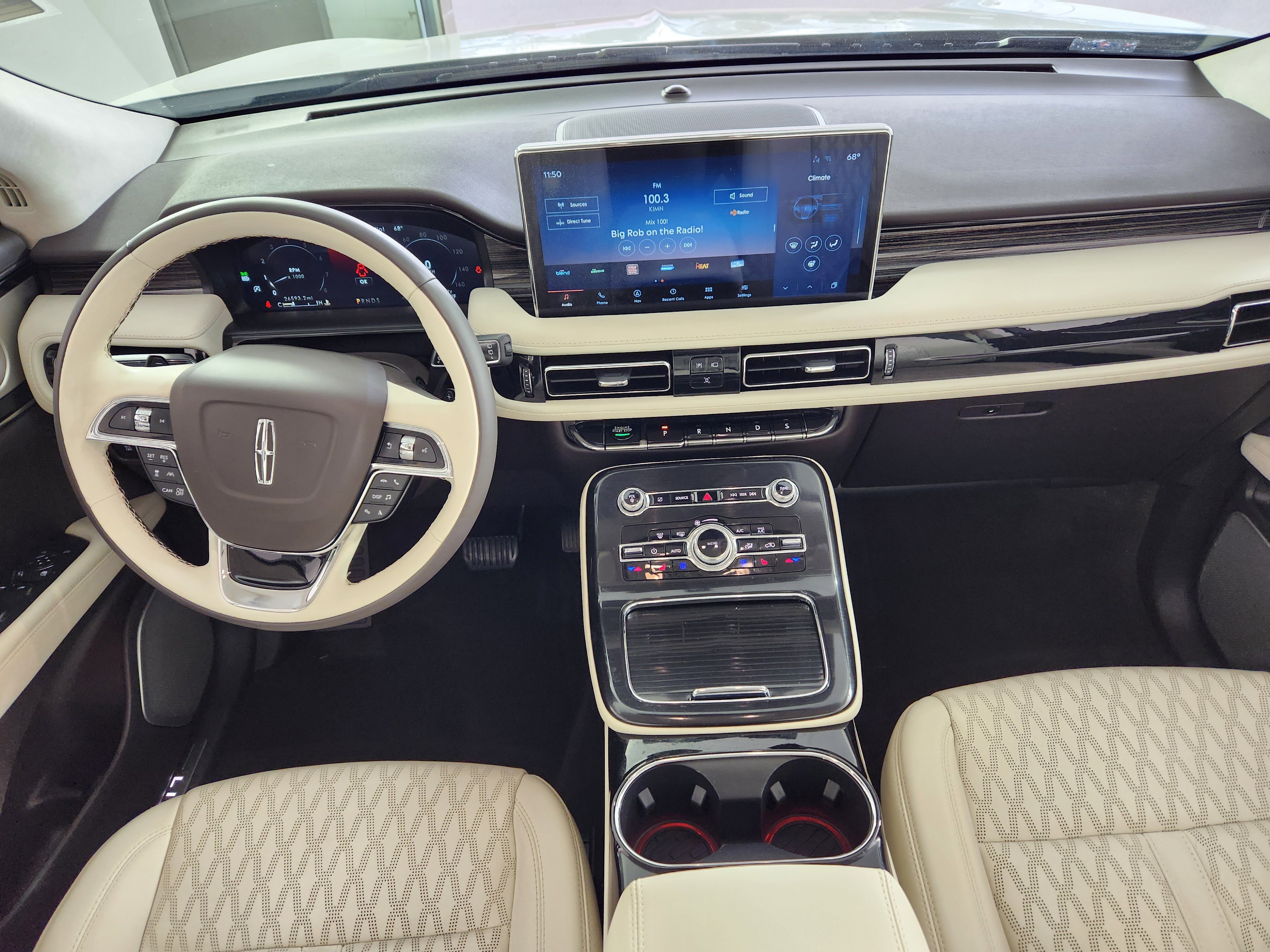 Used 2022 Lincoln Nautilus Black Label w/ Class II Trailer Tow Package image 15