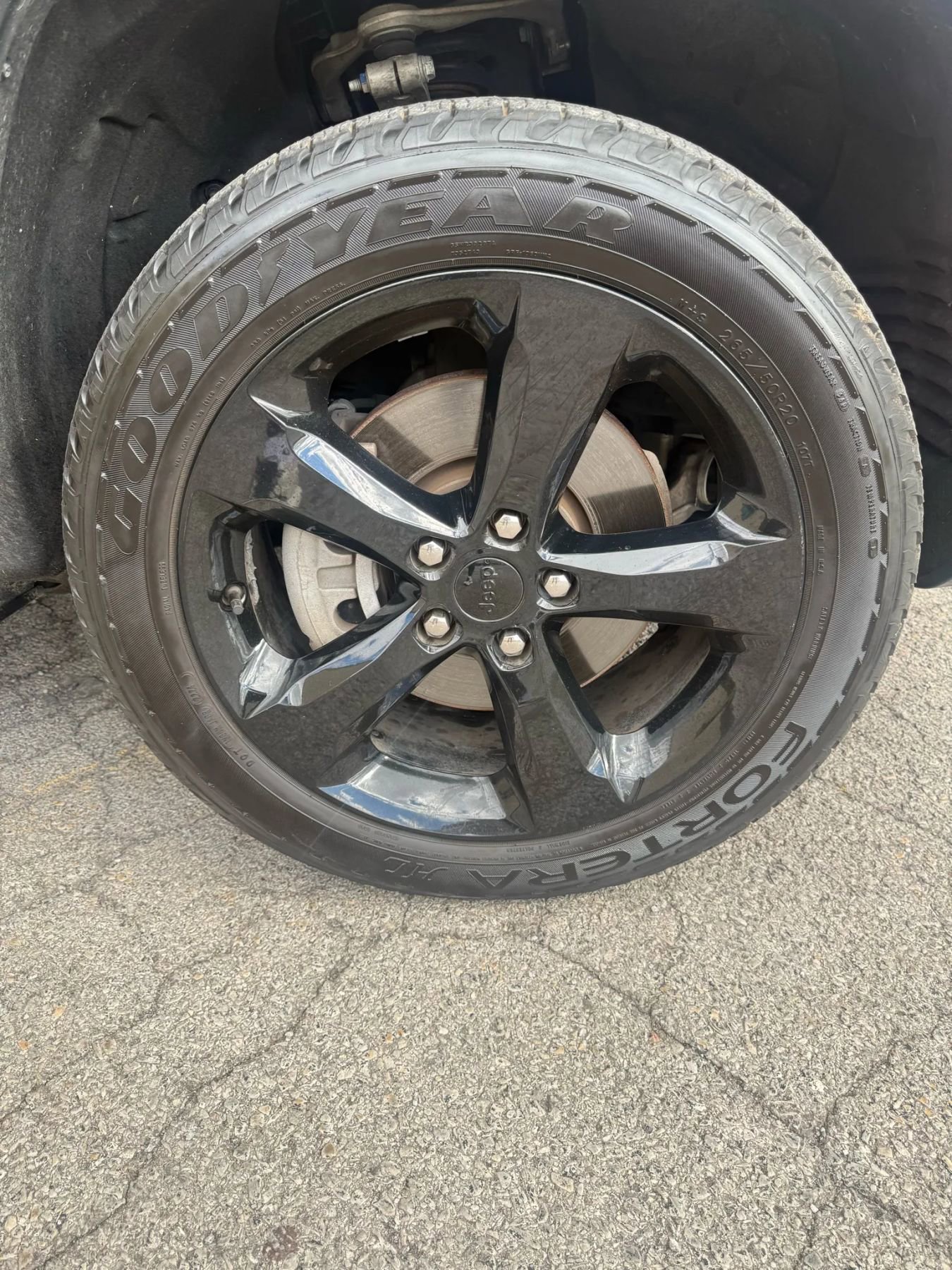 Used 2022 Jeep Grand Cherokee L Limited w/ Black Appearance Package image 36