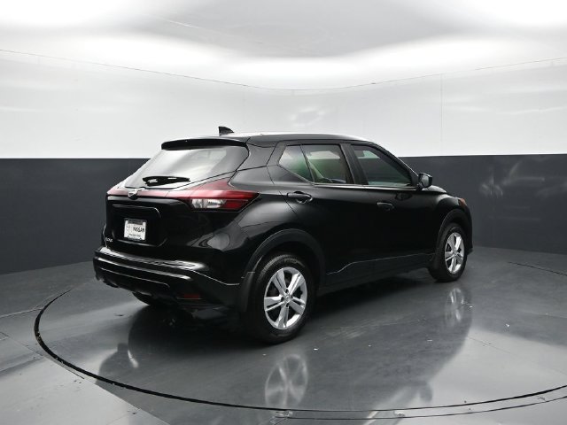 Certified 2025 Nissan Kicks Play S FWD image 8