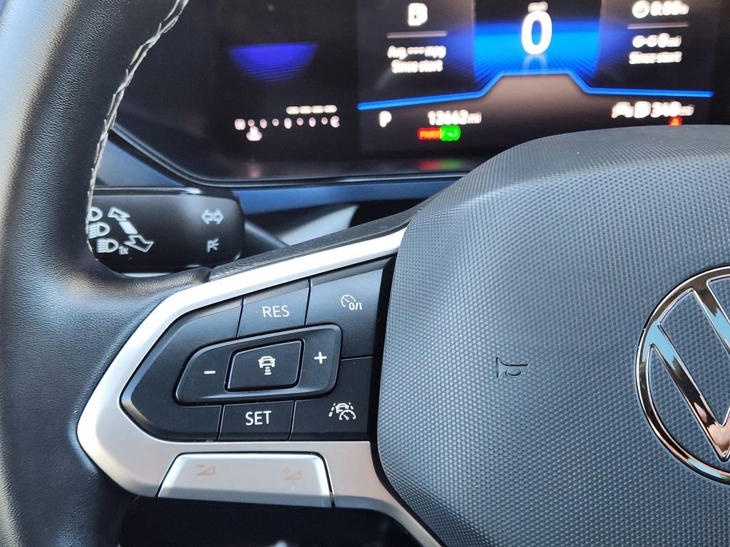 Certified 2024 Volkswagen Taos SE image 19