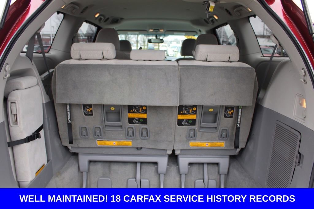 Used 2014 Toyota Sienna LE image 10