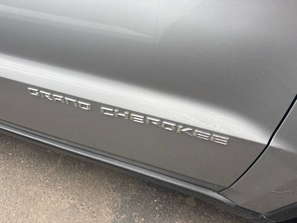 Used 2015 Jeep Grand Cherokee Limited w/ Luxury Group II RWD image 19